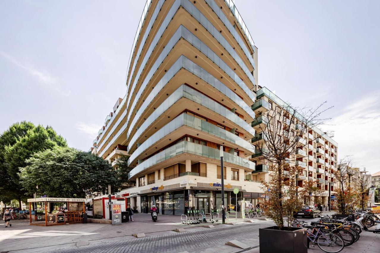 Appartamento Corvin Promenade 2f Apartment, Downtown Budapest