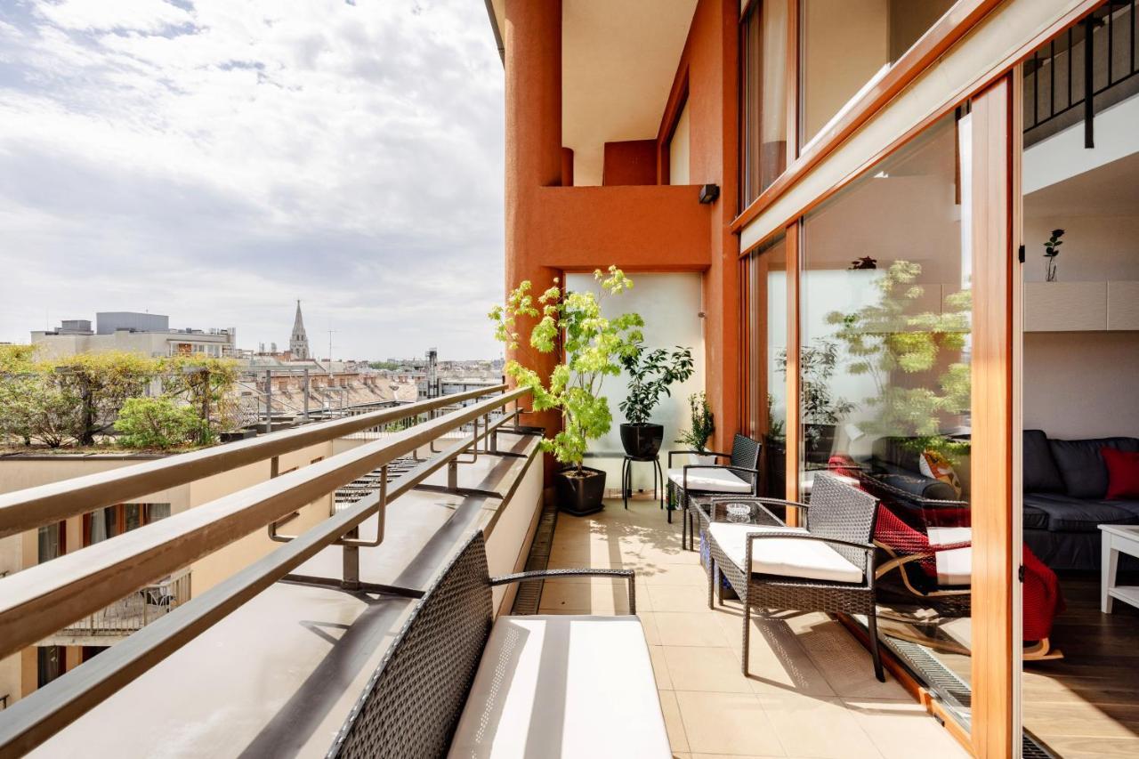 Corvin Promenade 2f Apartment, Downtown Budapesta