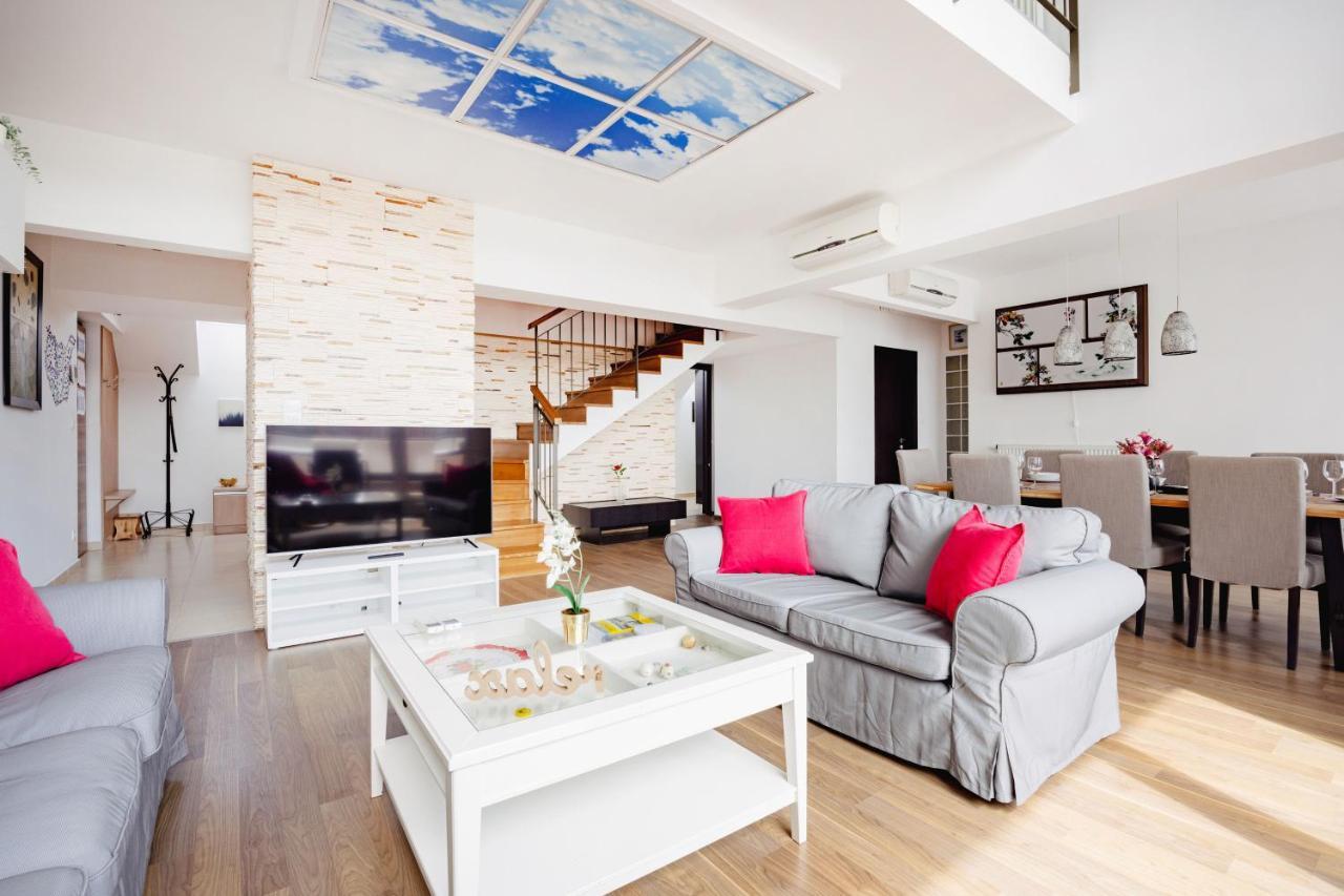 Appartamento Corvin Promenade 2f Apartment, Downtown Budapest